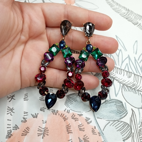 ✨NEW CRYSTAL EARRINGS COLLECTION✨ Matte Blue and Green Earrings - Picture 10 of 13